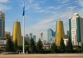 Centralna część Astany,  widok ze strony pałacu prezydenckiego.