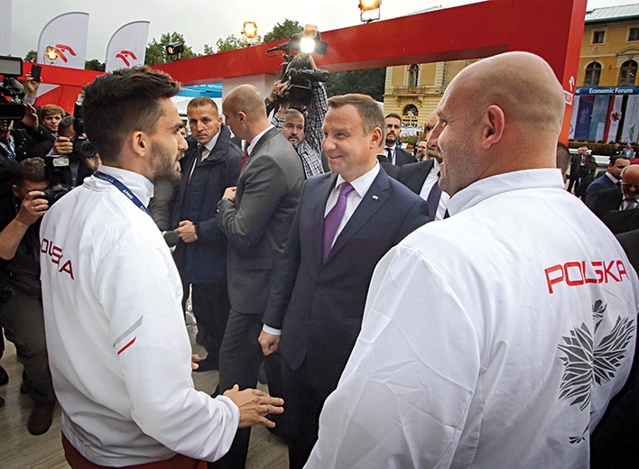 Andrzej Duda skorzystał z okazji do rozmowy z polskimi lekkoatletami.