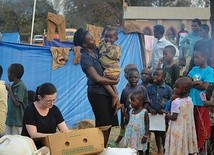 Jowita Budnik  oraz Eliane Umuhire zostały nagrodzone na tegorocznym festiwalu w Karlowych Warach za najlepsze role żeńskie.