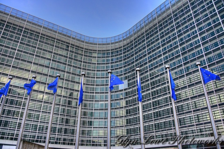 Komisja Europejska wnioskuje o kary finansowe dla Polski