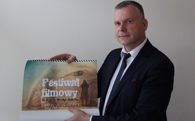 Mecenas Dariusz Adamczyk jest pomysłodawcą Festiwalu Filmowego „W butach mojego dziadka”