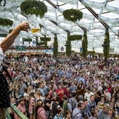 W Monachium rozpoczął się tradycyjny festyn piwa Oktoberfest