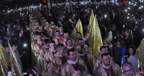 Być świętym, czyli tańczyć sambę