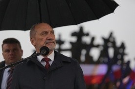 Macierewicz: wyrok norymberski jest niepełny