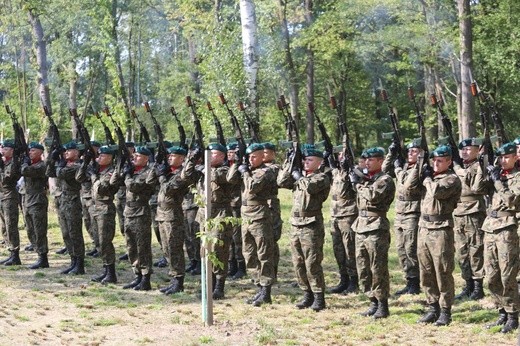 Na polanie śmierci żołnierzy "Bartka" w Starym Grodkowie - 2017