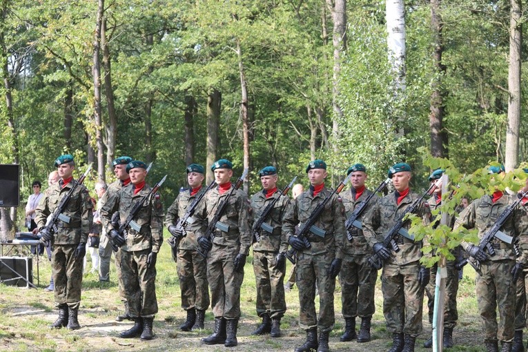Na polanie śmierci żołnierzy "Bartka" w Starym Grodkowie - 2017