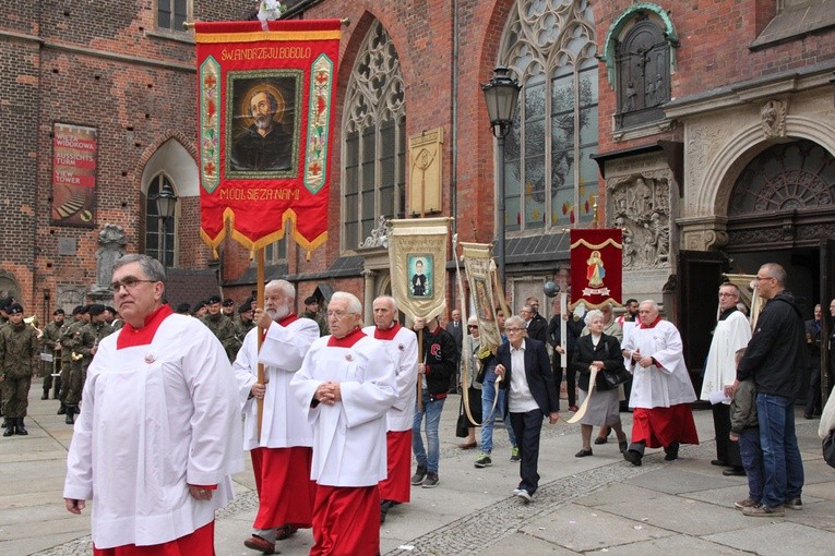 Z dziękczynieniem i modlitwą o ochronę przed kataklizmami