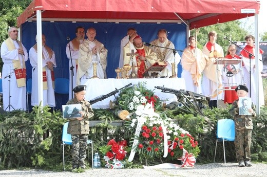 Na polanie śmierci żołnierzy "Bartka" w Starym Grodkowie - 2017