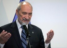 Wybór Radomia na siedzibę Centrum Usług Biznesowych PGZ pozytywnie ocenia Antoni Macierewicz, minister obrony narodowej: - Radom jest miejscem szczególnym, wyjątkowym zarówno dla II Rzeczypospolitej, jak też dla najnowszej historii naszej ojczyzny