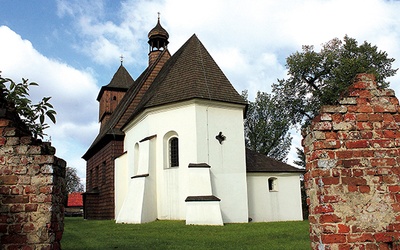 Drewniano-murowany kościół św. Jerzego znajduje się przy ul. Piekarskiej w Gliwicach-Ostropie. W 1719 roku kościół poświęcony i dedykowany św. Jerzemu i św. Karolowi Boromeuszowi. 