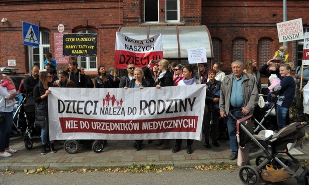 Sąd uchylił postanowienie ws. noworodka z Białogardu