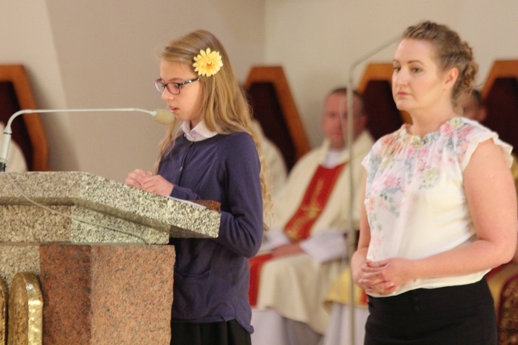 20-lecie Katolickiej Szkoły Podstawowej im. Świetej Rodziny w Olsztynie