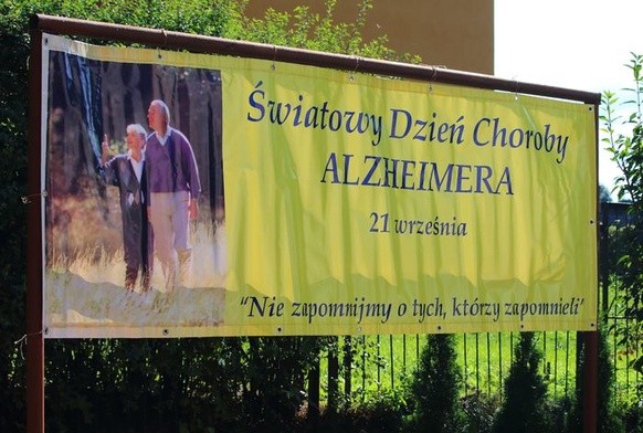 Choroba Alzheimera – jak dostrzec wczesne objawy?