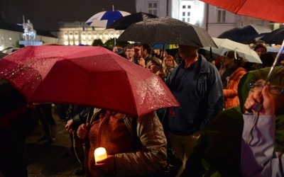 Przed Pałacem Prezydenckim manifestowali przeciwnicy reformy sądownictwa