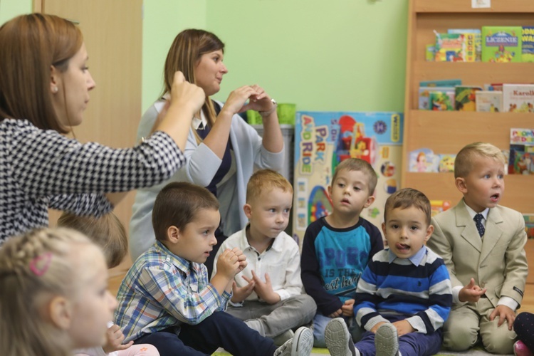 Poświęcenie Przedszkola Parafialnego im. św. Jana Pawła II w Andrychowie