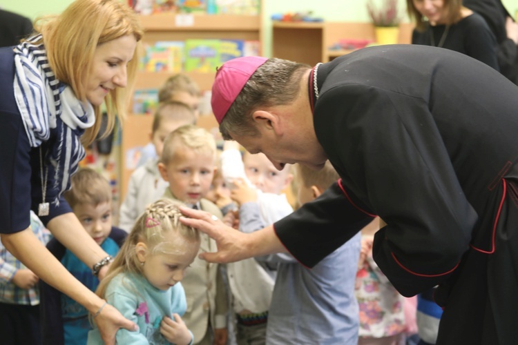 Poświęcenie Przedszkola Parafialnego im. św. Jana Pawła II w Andrychowie