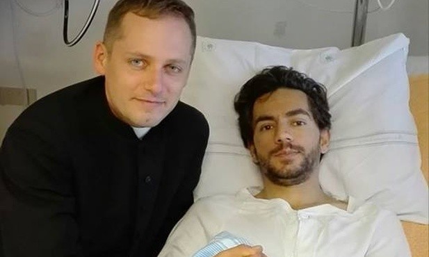 Ks. Misiak prosi: Pomódl się za Mira. Jego tata zabił swoją żonę i córkę. Może zabić i syna