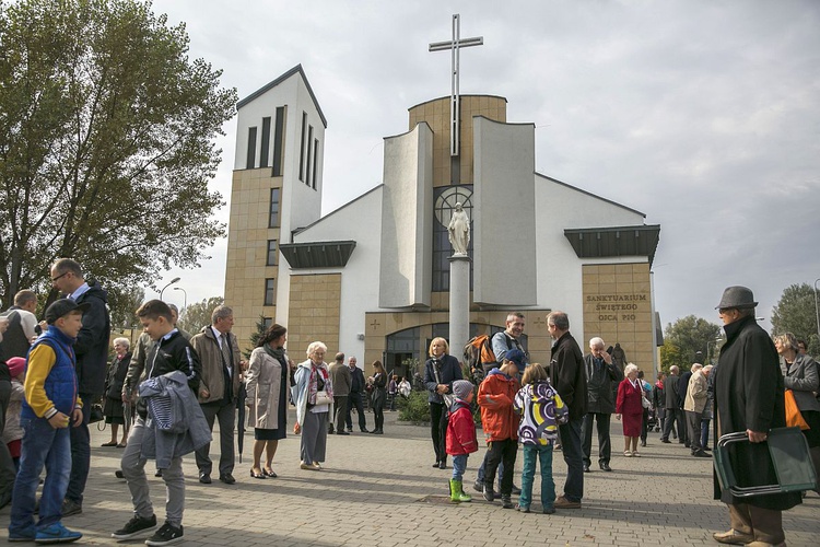 Nowe sanktuarium św. o. Pio na Gocławiu