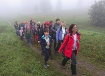 Mimo złej pogody turyści i pielgrzymi nie zawiedli.