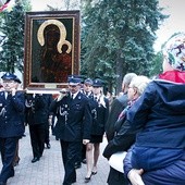 ◄	W Tłuszczu ikona nawiedziła dwie parafie: Przemienienia Pańskiego (na zdjęciu) i Błogosławionych Męczenników Podlaskich. 