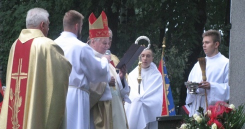 Poświęcenia dokonał bp senior Tadeusz Rakoczy