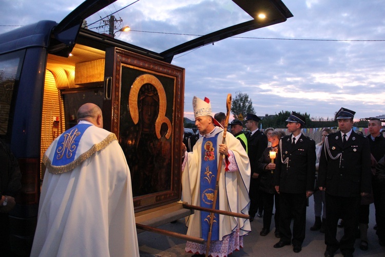 Matka Boża w parafii w Postoliskach