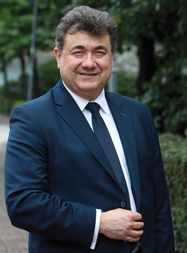 Grzegorz Tobiszowski pochodzi z Rudy Śląskiej. 1 grudnia 2015 r. został sekretarzem stanu w Ministerstwie Energii, a 23 marca 2016 r. – pełnomocnikiem rządu ds. restrukturyzacji górnictwa.
