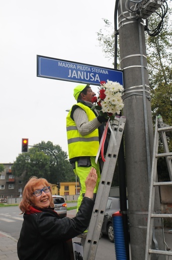 Lotnik zastąpił poetę