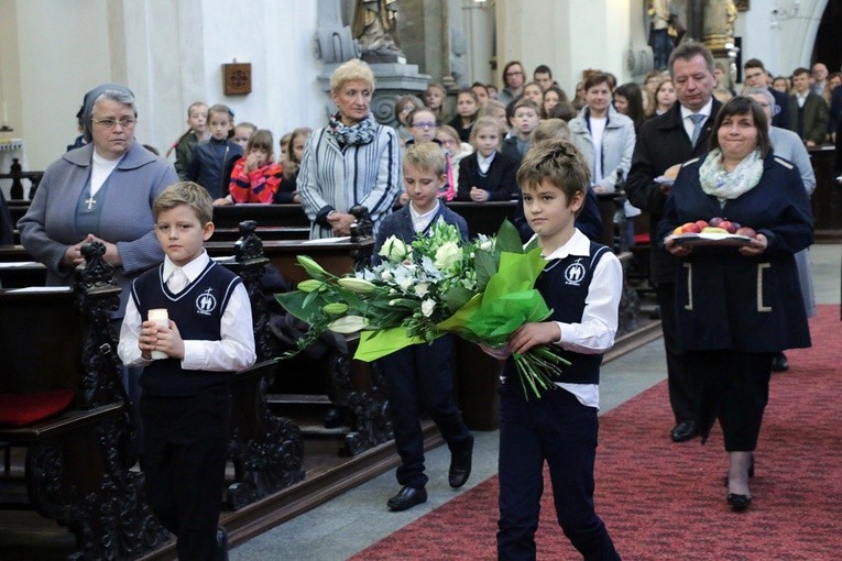 15-lecie Szkoły Podstawowej Sióstr Salezjanek