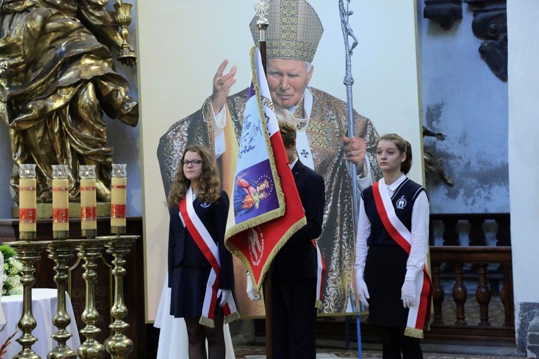 15-lecie Szkoły Podstawowej Sióstr Salezjanek