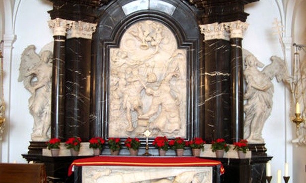 Ołtarz w krypcie św. Bonifacego