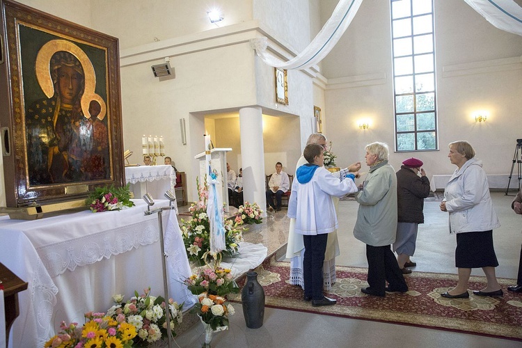 Maryja pozostaje w Miąsem. Chce odwiedzić każdą rodzinę