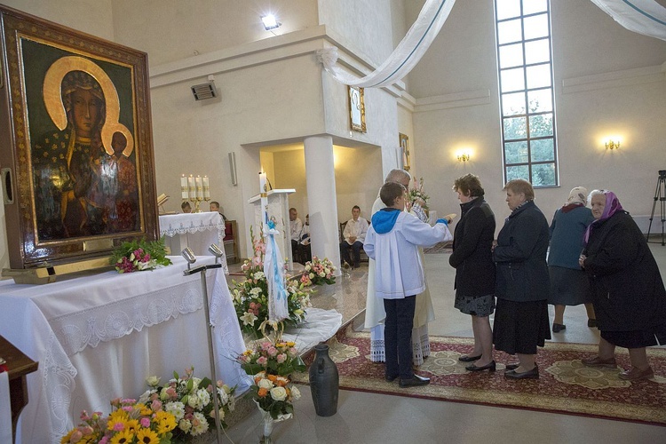 Maryja pozostaje w Miąsem. Chce odwiedzić każdą rodzinę