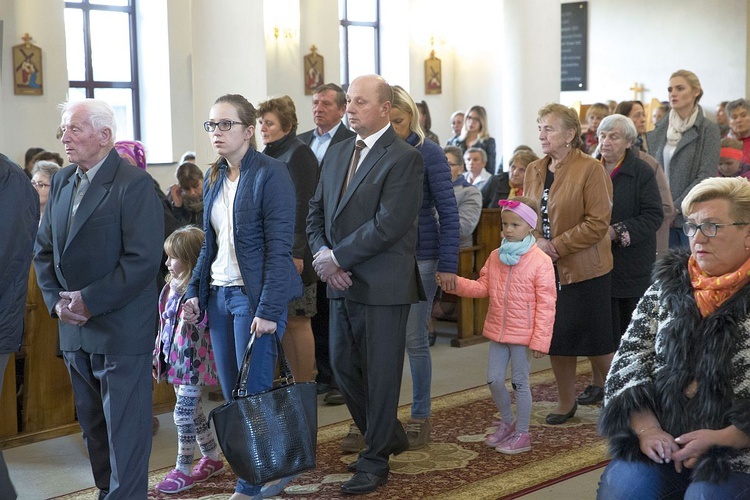 Maryja pozostaje w Miąsem. Chce odwiedzić każdą rodzinę