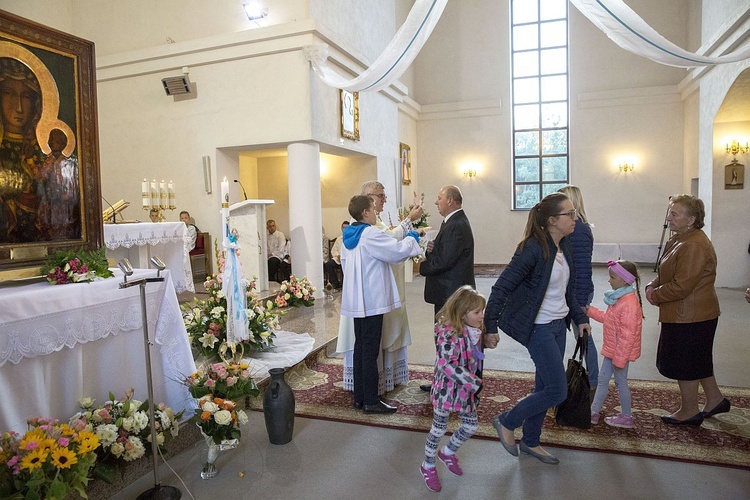 Maryja pozostaje w Miąsem. Chce odwiedzić każdą rodzinę