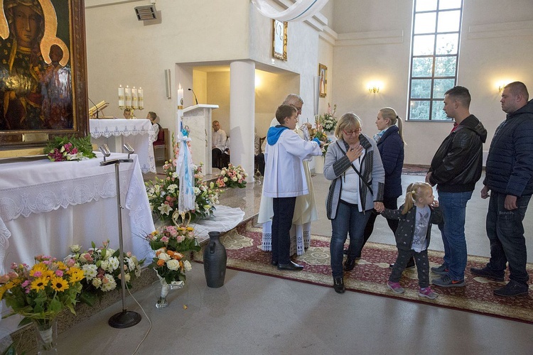 Maryja pozostaje w Miąsem. Chce odwiedzić każdą rodzinę