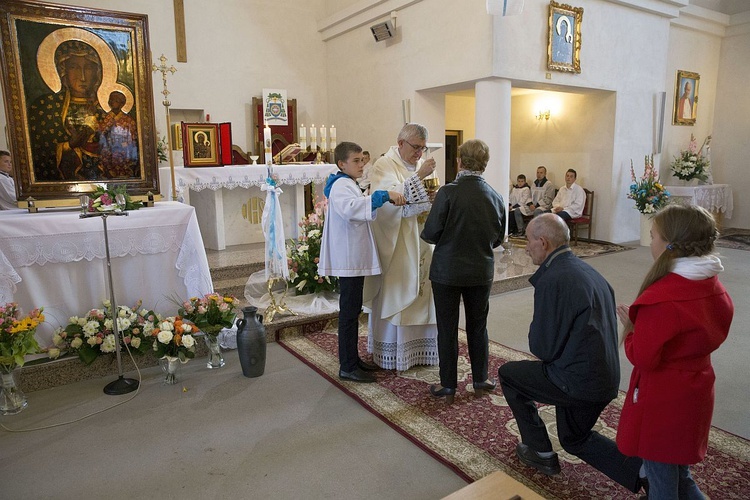 Maryja pozostaje w Miąsem. Chce odwiedzić każdą rodzinę