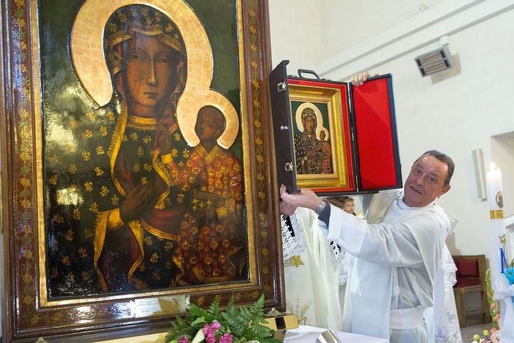 Maryja pozostaje w Miąsem. Chce odwiedzić każdą rodzinę