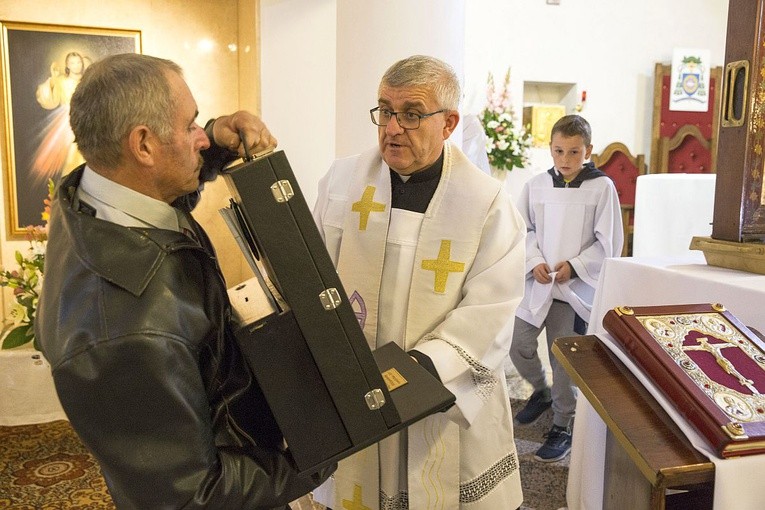 Maryja pozostaje w Miąsem. Chce odwiedzić każdą rodzinę