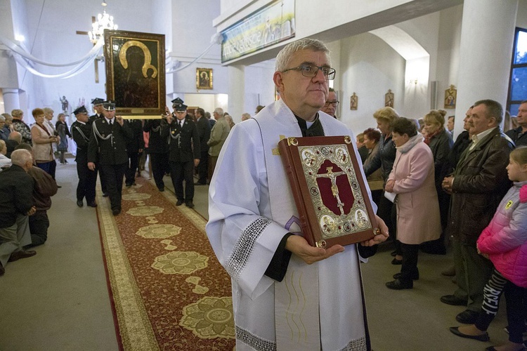 Maryja pozostaje w Miąsem. Chce odwiedzić każdą rodzinę