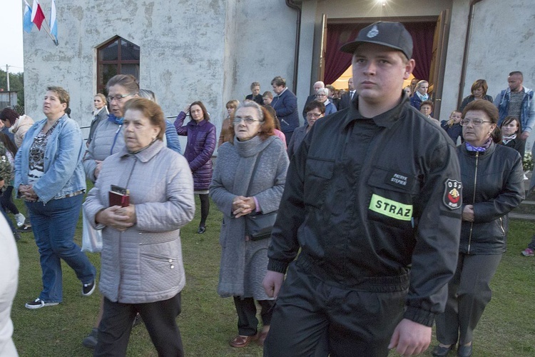 Maryja pozostaje w Miąsem. Chce odwiedzić każdą rodzinę