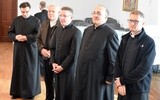 Od lewej: ks. Tadeusz Fuksa, ks. Aleksander Trojan, ks. Piotr Szpiłyk, ks. Ryszard Mucha i ks. Mateusz Pawlica.