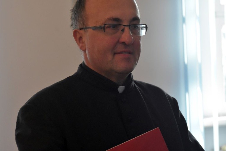 Wręczenie dekretów nowym proboszczom