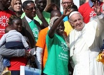 Papież apeluje o gościnność i integrację migrantów