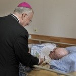 Odwiedziny abp. Marka Jędraszewskiego w Ośrodku Caritas w Zatorze