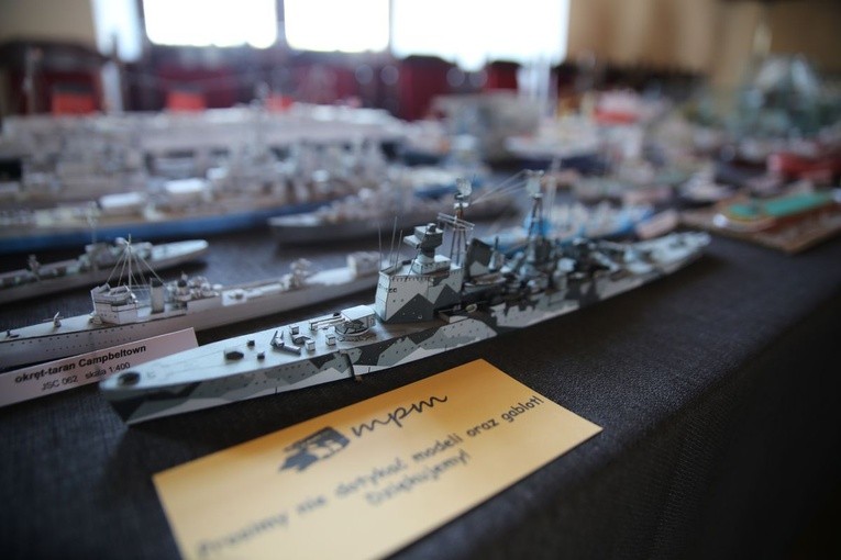 Marynarka w mikrowymiarze