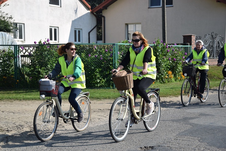 Rowerowa pielgrzymka do Domaniewic