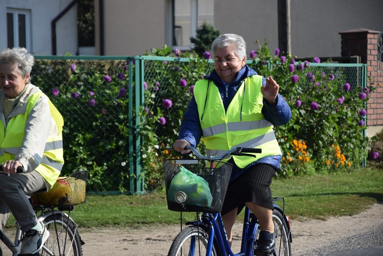 Rowerowa pielgrzymka do Domaniewic