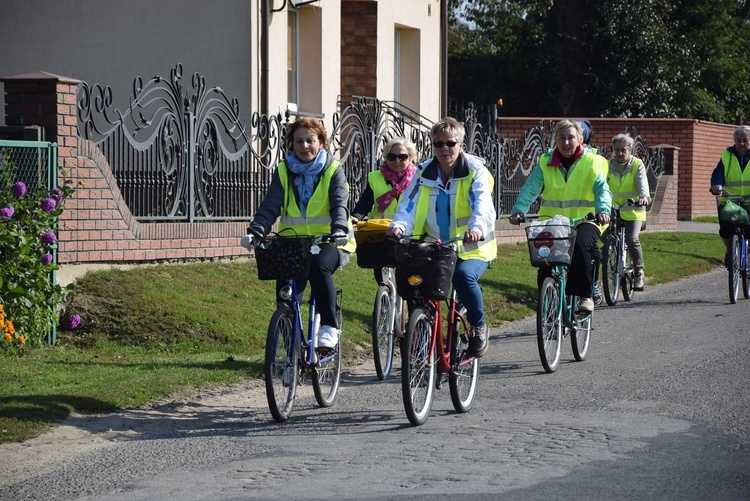 Rowerowa pielgrzymka do Domaniewic