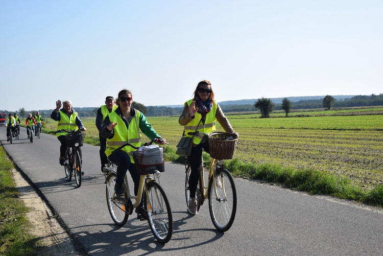 Rowerowa pielgrzymka do Domaniewic